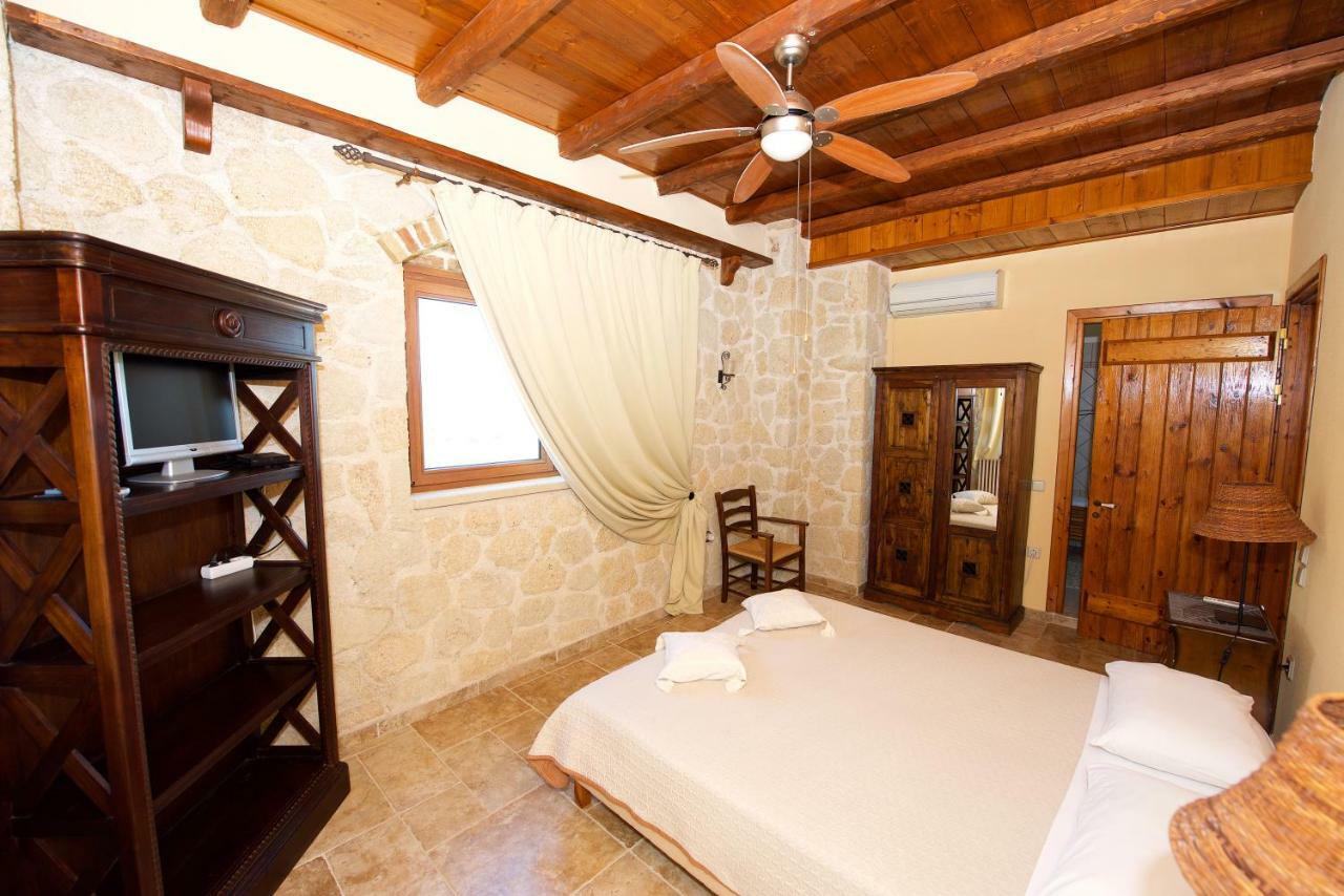 Villa Petrino Halikounas Exteriér fotografie